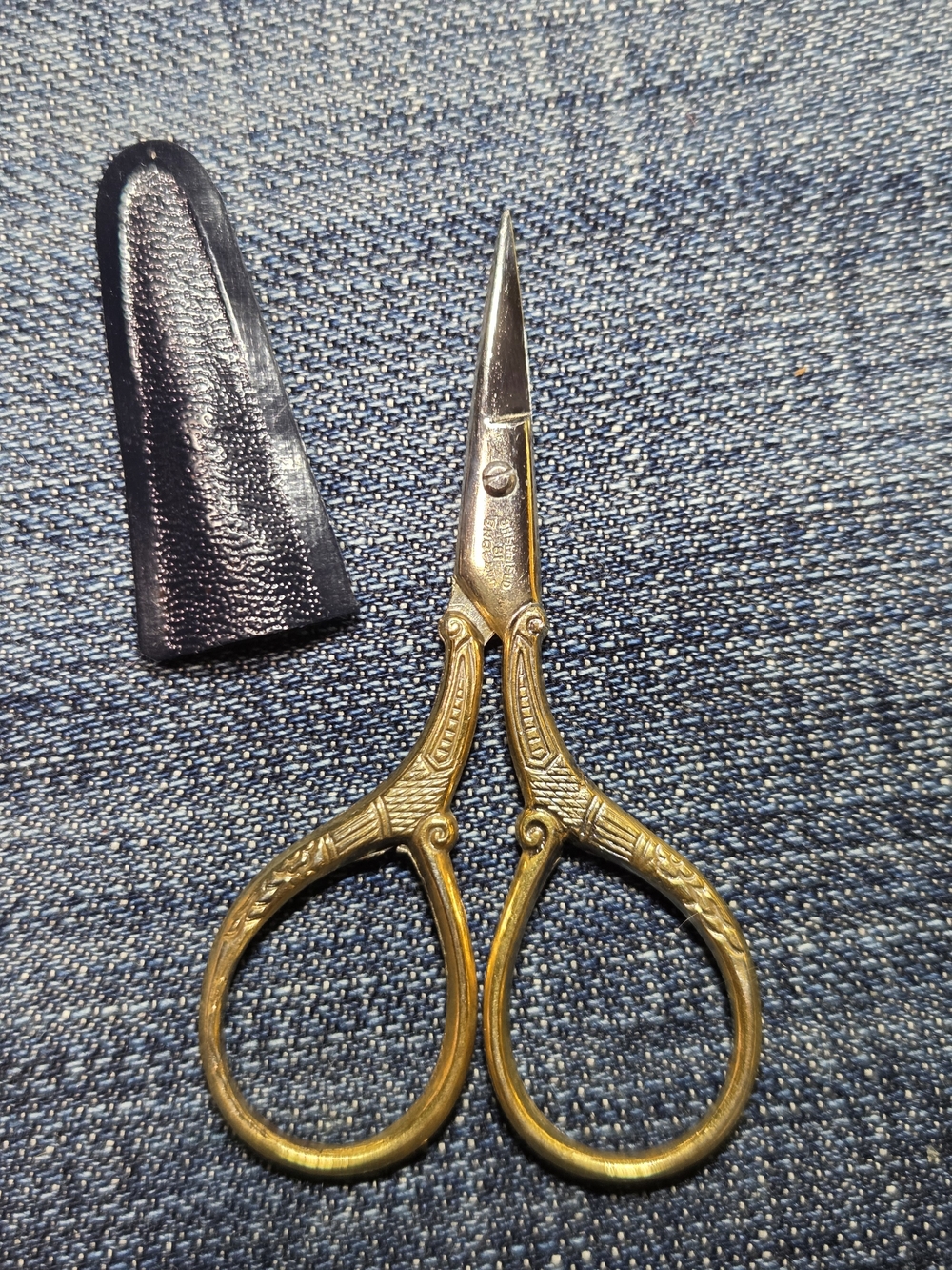 Vintage Sheffield England Gold Ornate Embroidery Scissors w/Sleeve Model 81